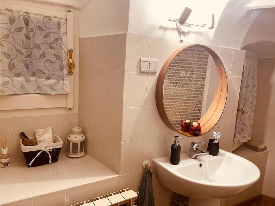 “A Ca Di Amelia” Apartman Savona Kültér fotó